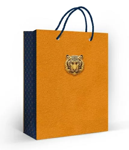Пакет подарочный матовая ламинация "Бронзовый тигр" (MS)