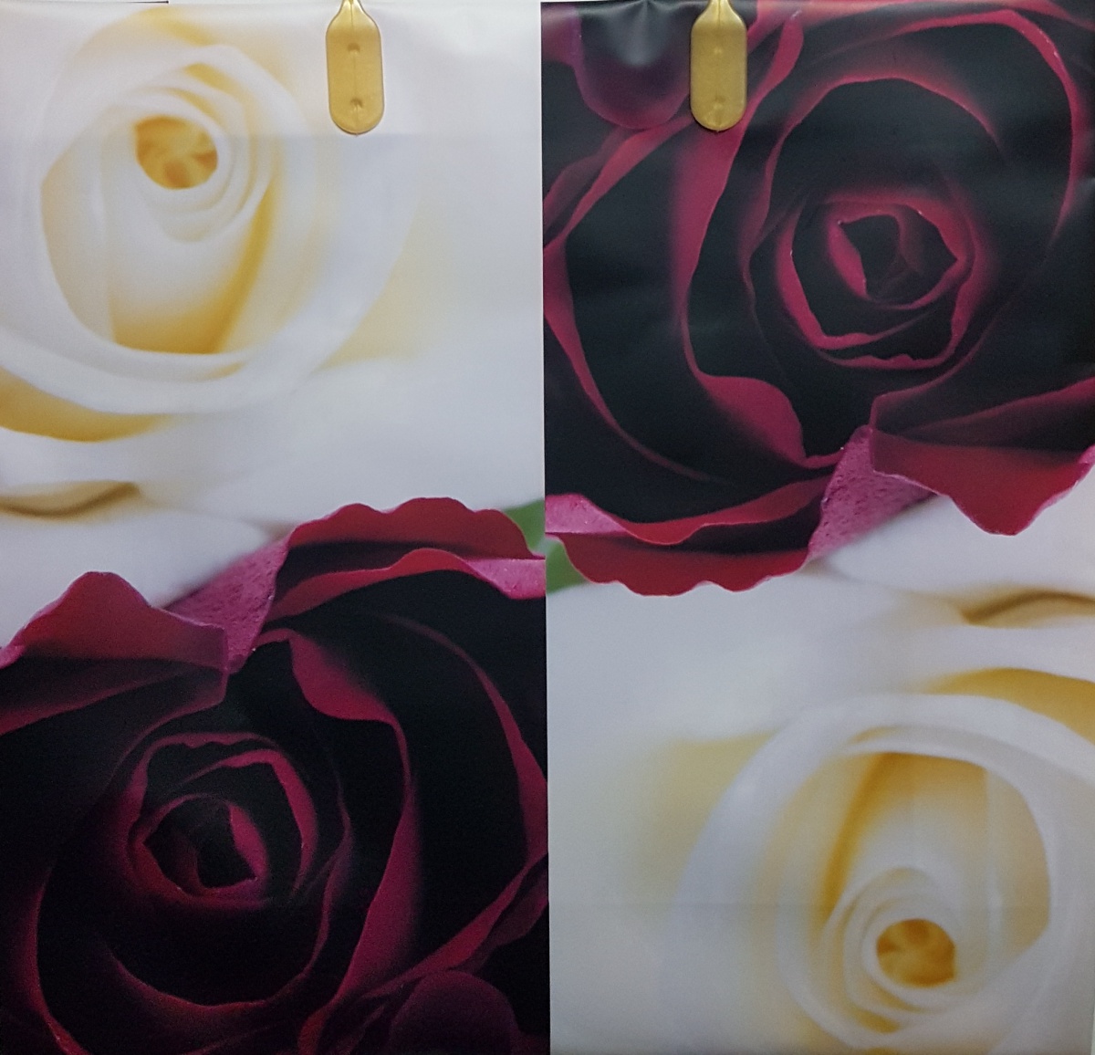 Пакет пластиковый подарочный "Белые и бордовые розы" (СРЕДНИЙ)