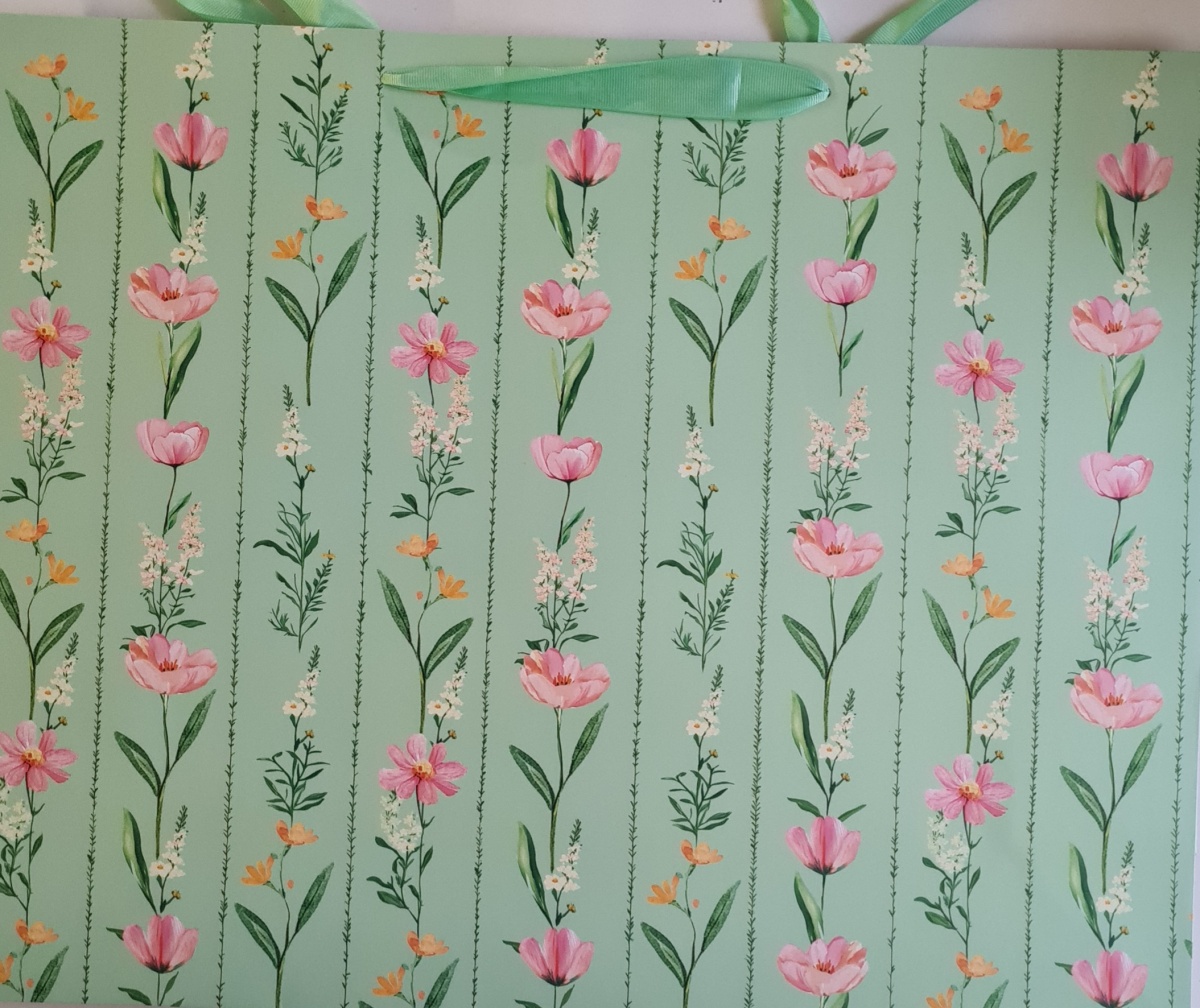 Пакет подарочный СТАНДАРТ ПЛЮС "Цветочки на зелёном" (ААА)