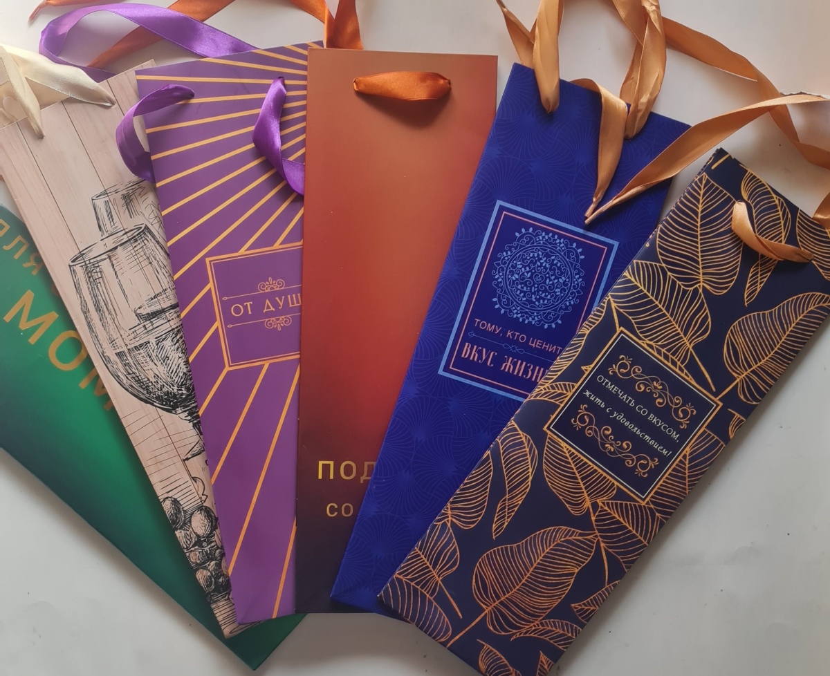 Ассортимент пакетов под бутылку подарочных ДЕЛЮКС  (ST) (905)